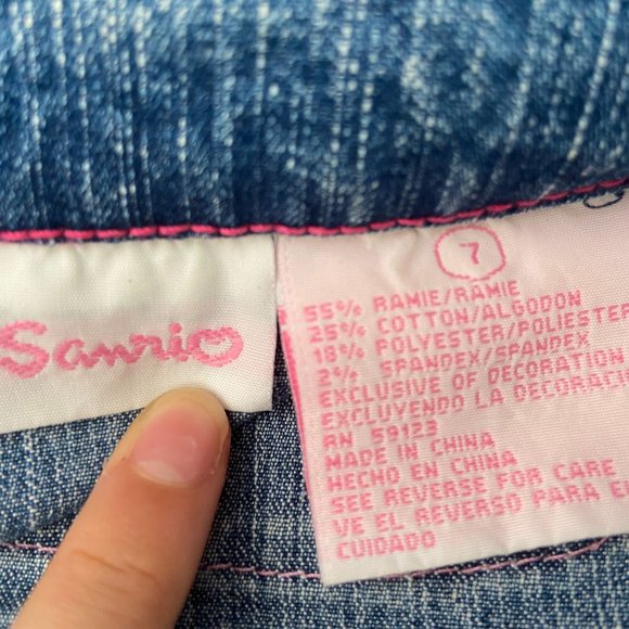 Girls Sanrio Hello Kitty Denim Jacket Size 7 - Picture 3 of 3